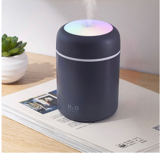 Humidificador con luces de colores.